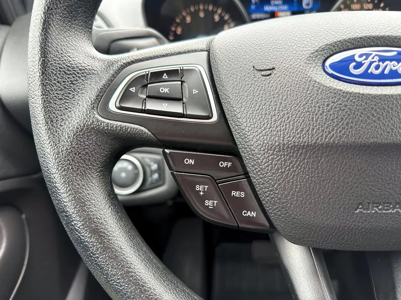 Ford Escape снимка Ford Escape