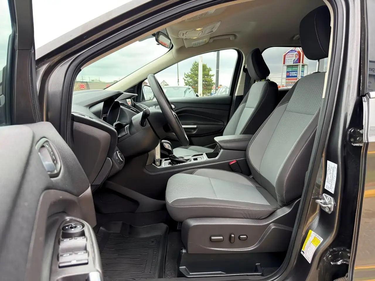 Ford Escape снимка Ford Escape