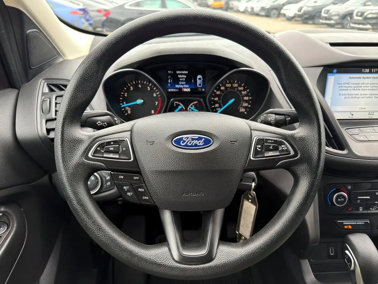 Ford Escape снимка Ford Escape