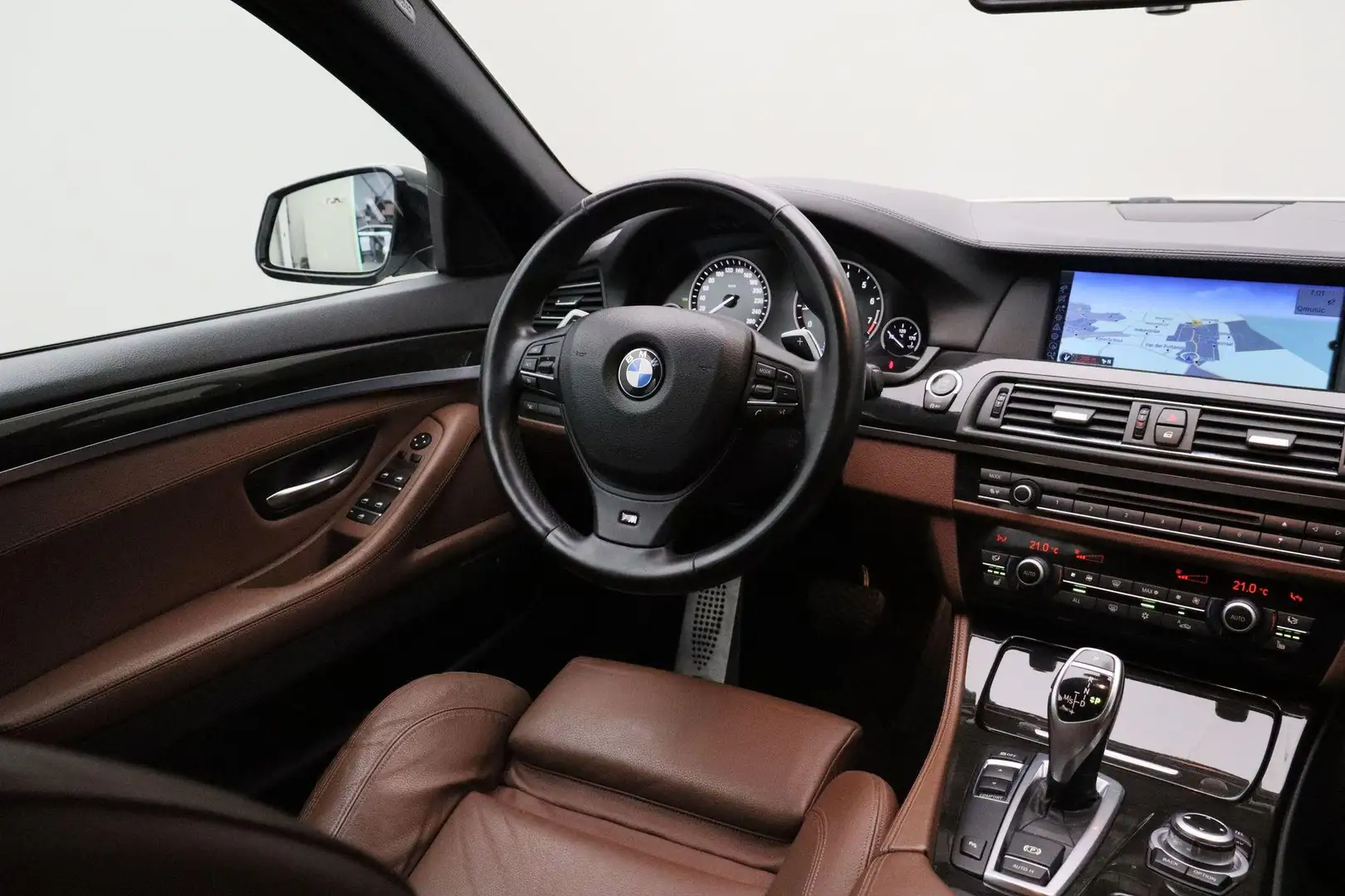 BMW 528 5-serie Touring 528i High Executive 2012 M-Pakket Weiß - 2