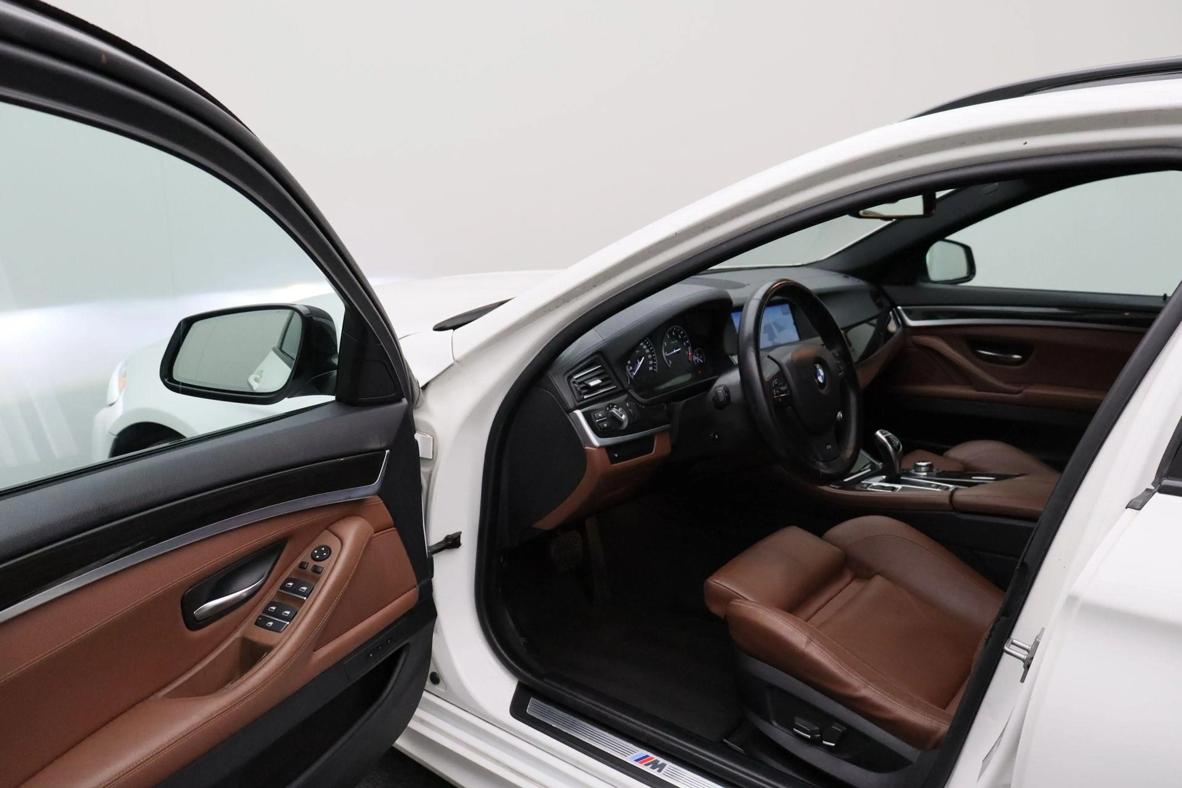 BMW 528 5-serie Touring 528i High Executive 2012 M-Pakket — photo 8