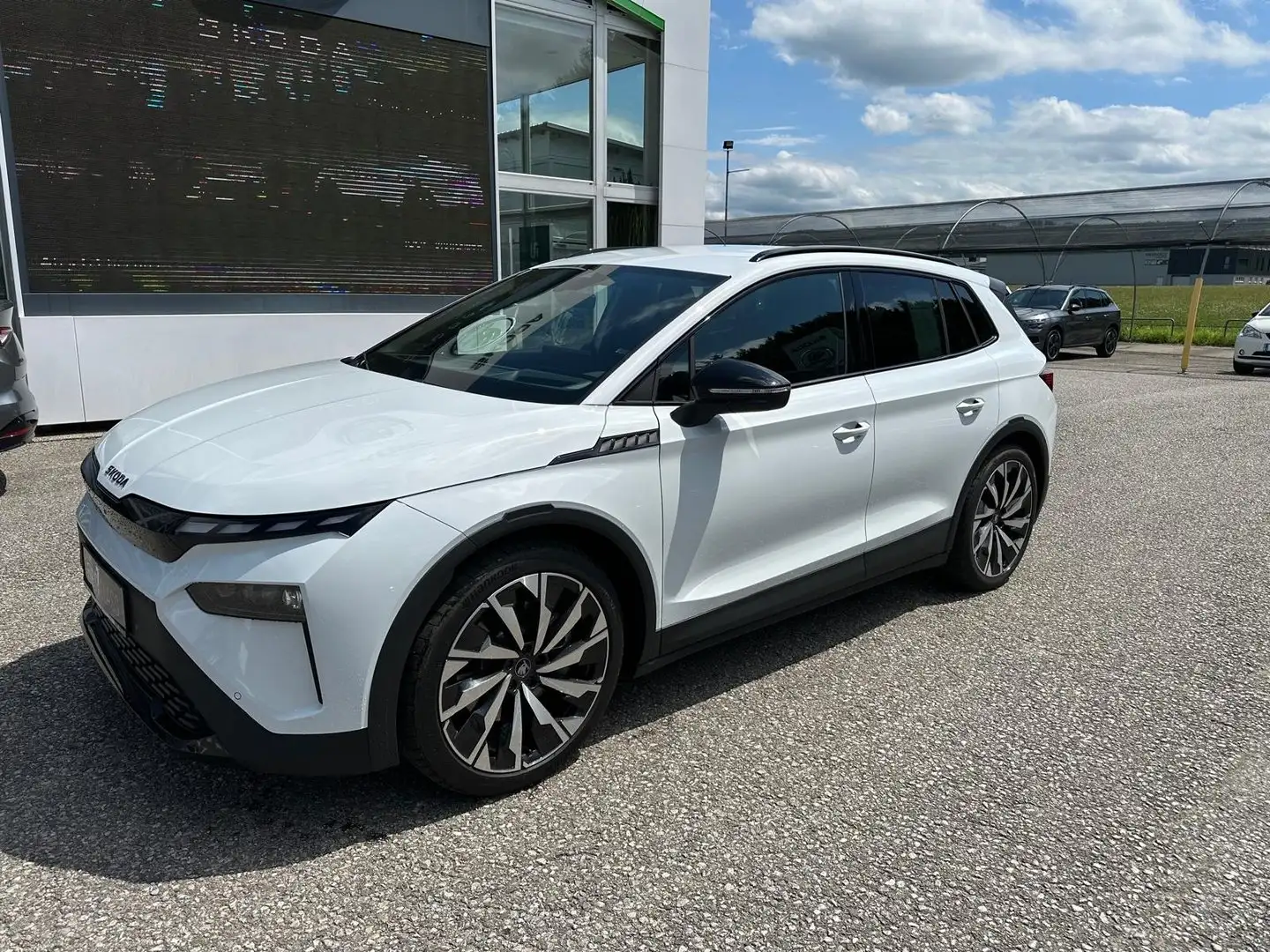 Skoda Elroq Sportline 85 Weiß - 2