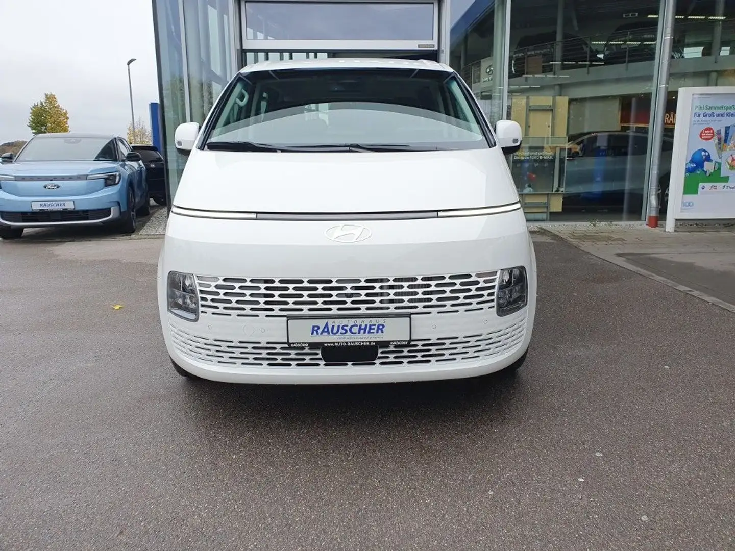 Hyundai STARIA 1.6 T-GDI HEV Trend Weiß - 2