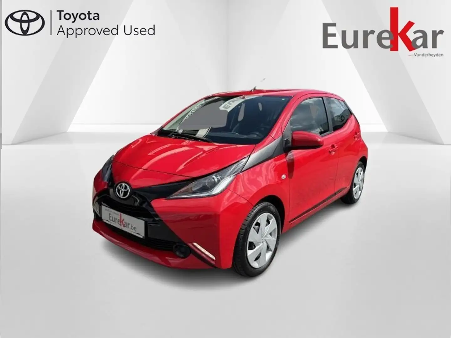 Toyota Aygo 1.0 VVT-i X-PLAY BOITE AUTO Rouge - 1