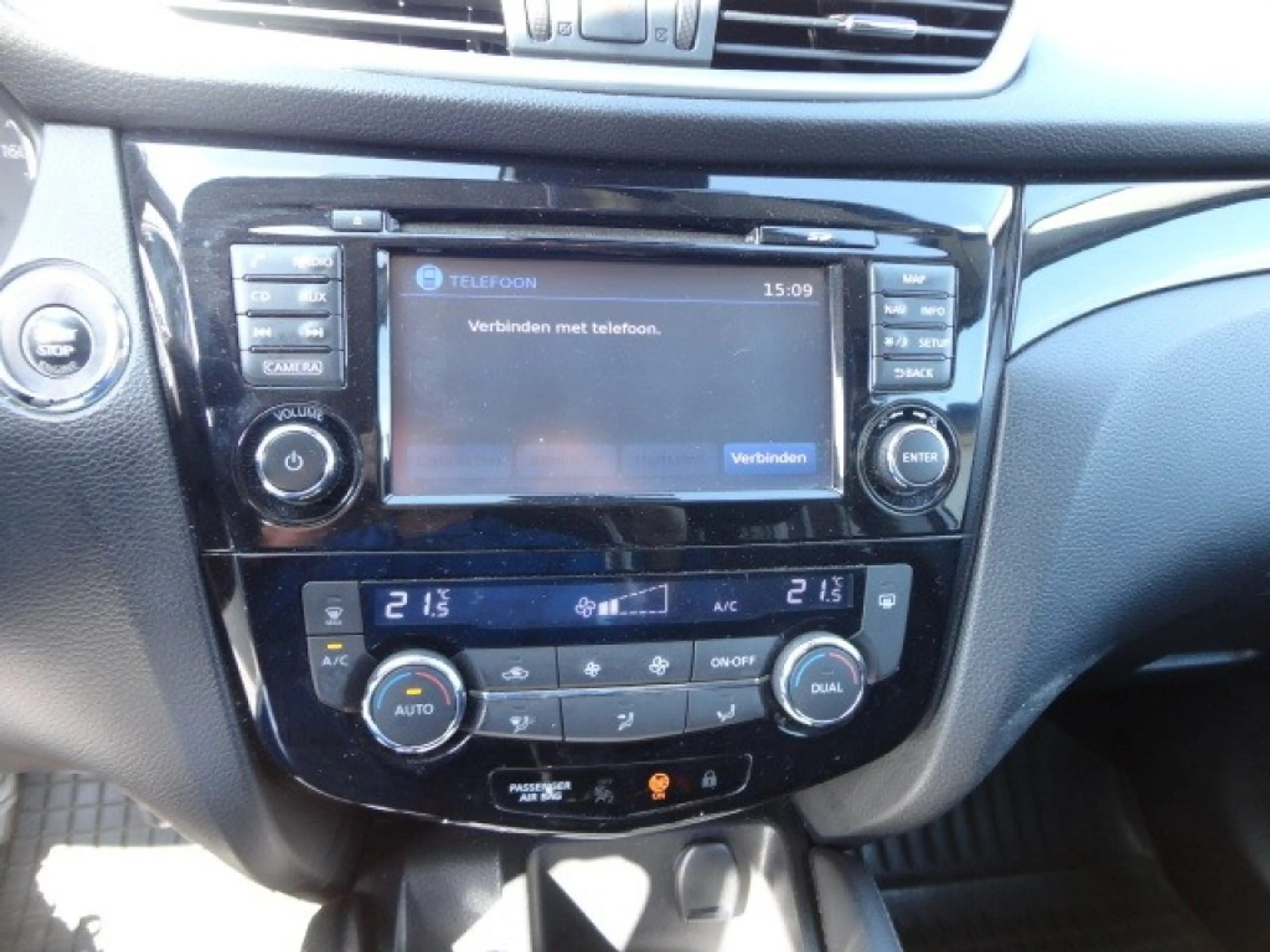 Nissan Qashqai 1.6 Pano dak Camera 360 Navi Lmv — photo 17