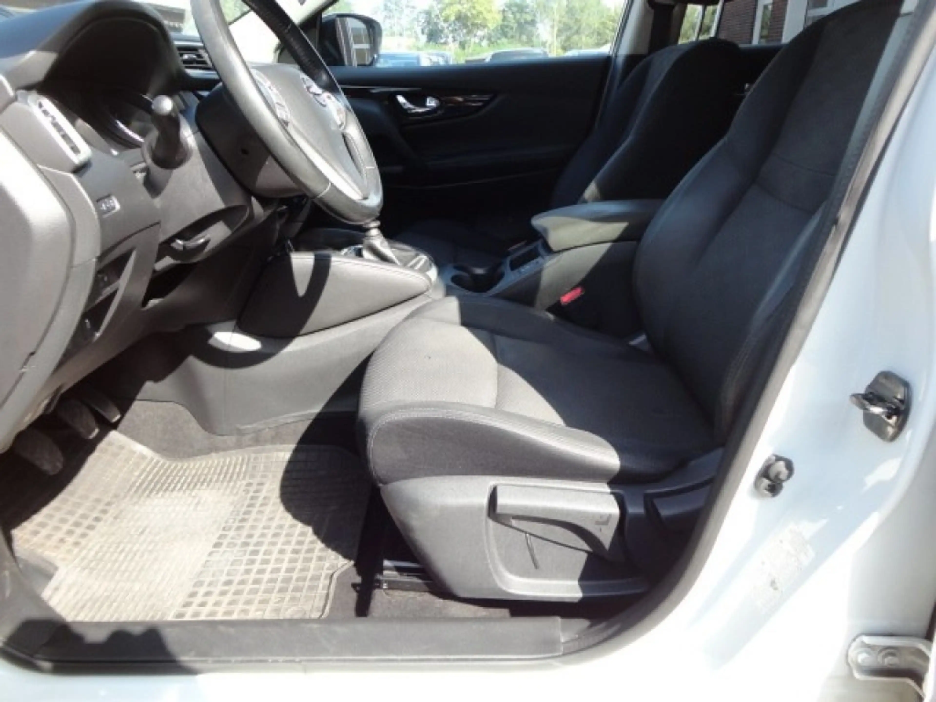 Nissan Qashqai 1.6 Pano dak Camera 360 Navi Lmv — photo 5