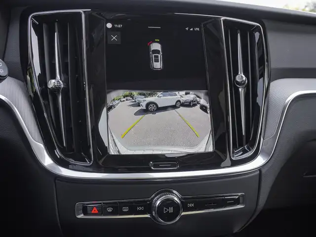 Volvo V60 Cross Country view 14