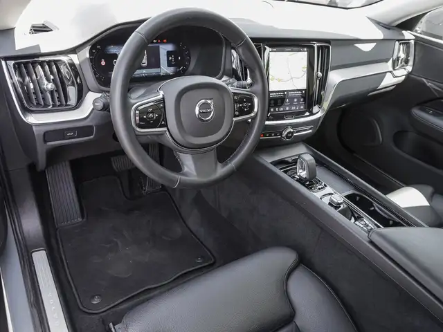 Volvo V60 Cross Country view 10