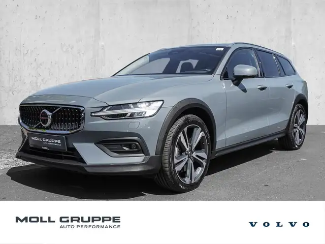 2024 Volvo V60 Cross Country in Grey for sale