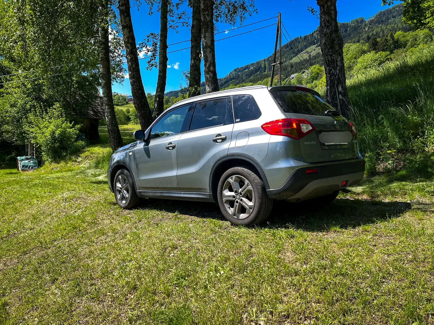 Suzuki Vitara 1,6 VVT 4WD GL Shine (8-fach bereift, verf. 07/25) - 2