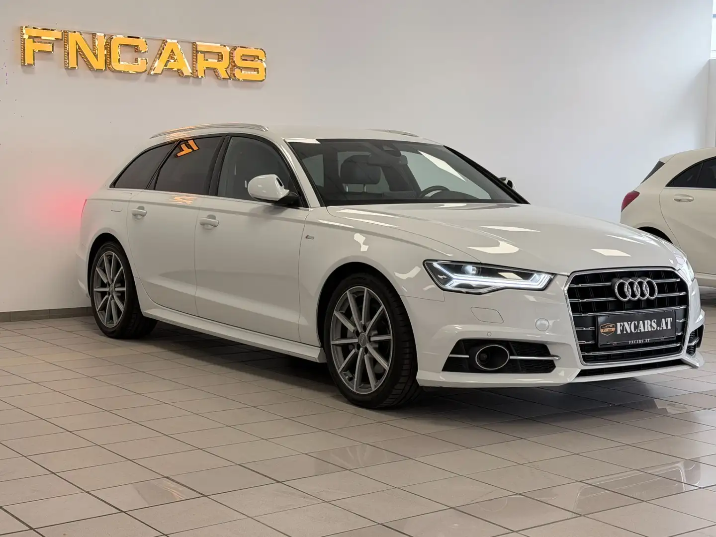 Audi A6 Avant 3,0 TDI S-tronic S line | Matrix LED | BOSE Weiß - 1