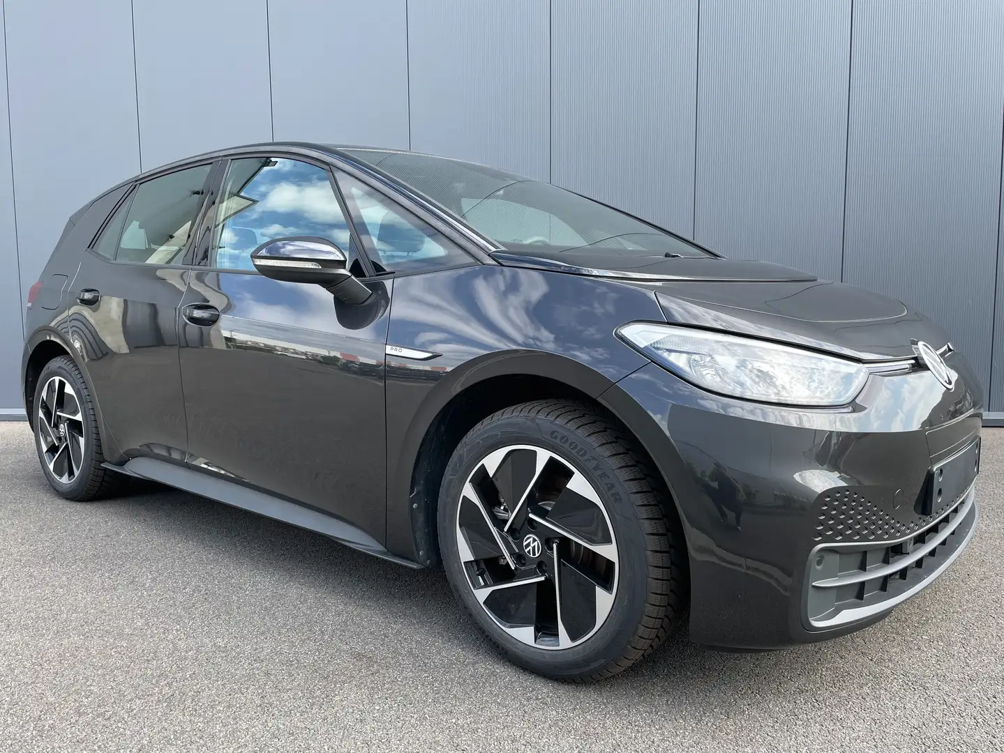Volkswagen ID.3 PRO 58kWh RWD ACC LKA PDC TPM 18" Zwart - 2
