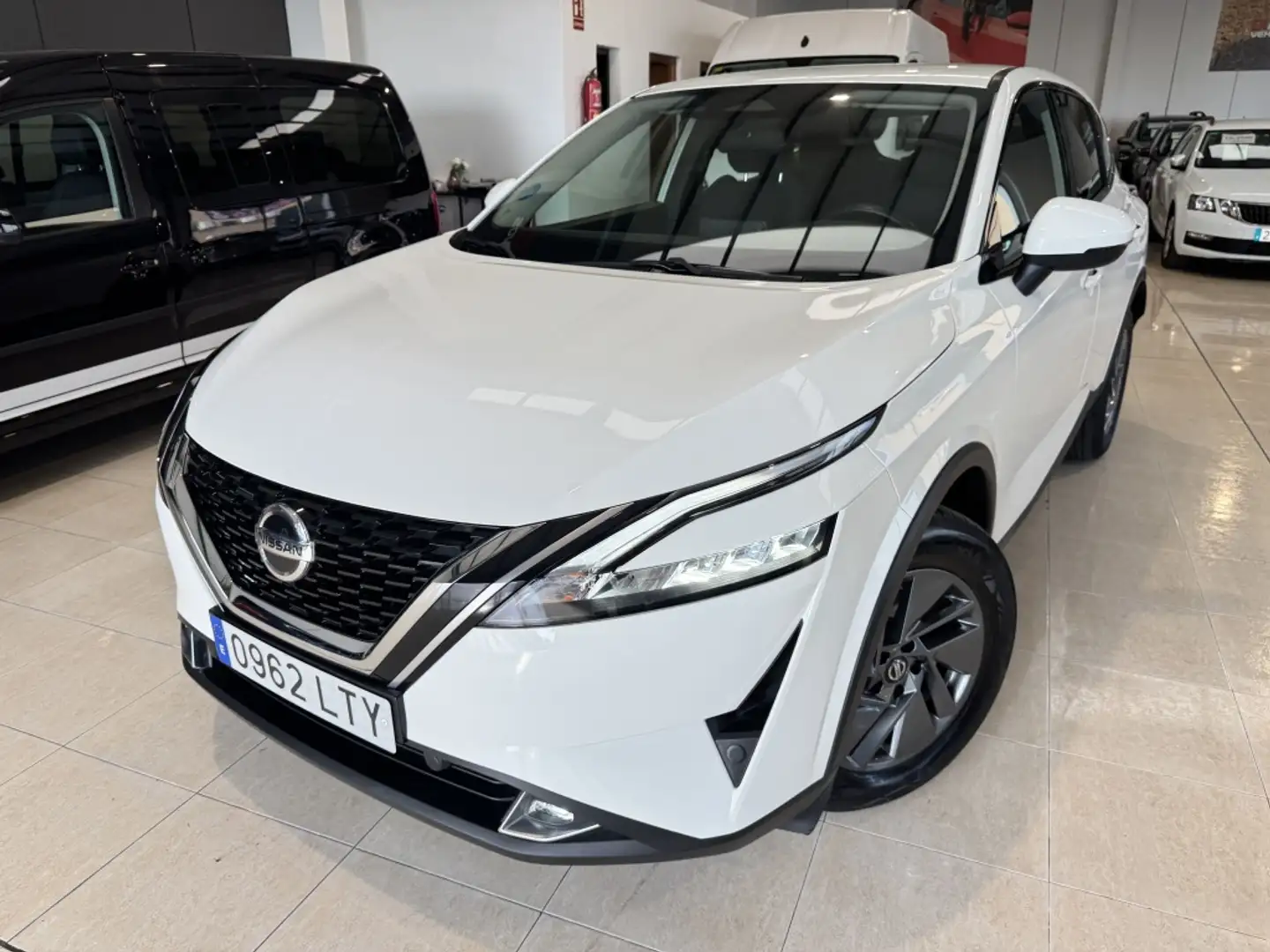 Nissan Qashqai 1.3 DIG-T mHEV 12V Acenta 4x2 103kW Weiß - 1