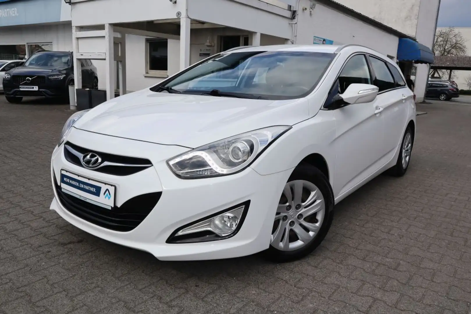 Hyundai i40 i40cw 1.6 Fifa World Cup Edition - 1