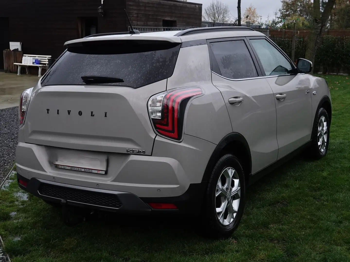 KGM Tivoli Бежевий - 2