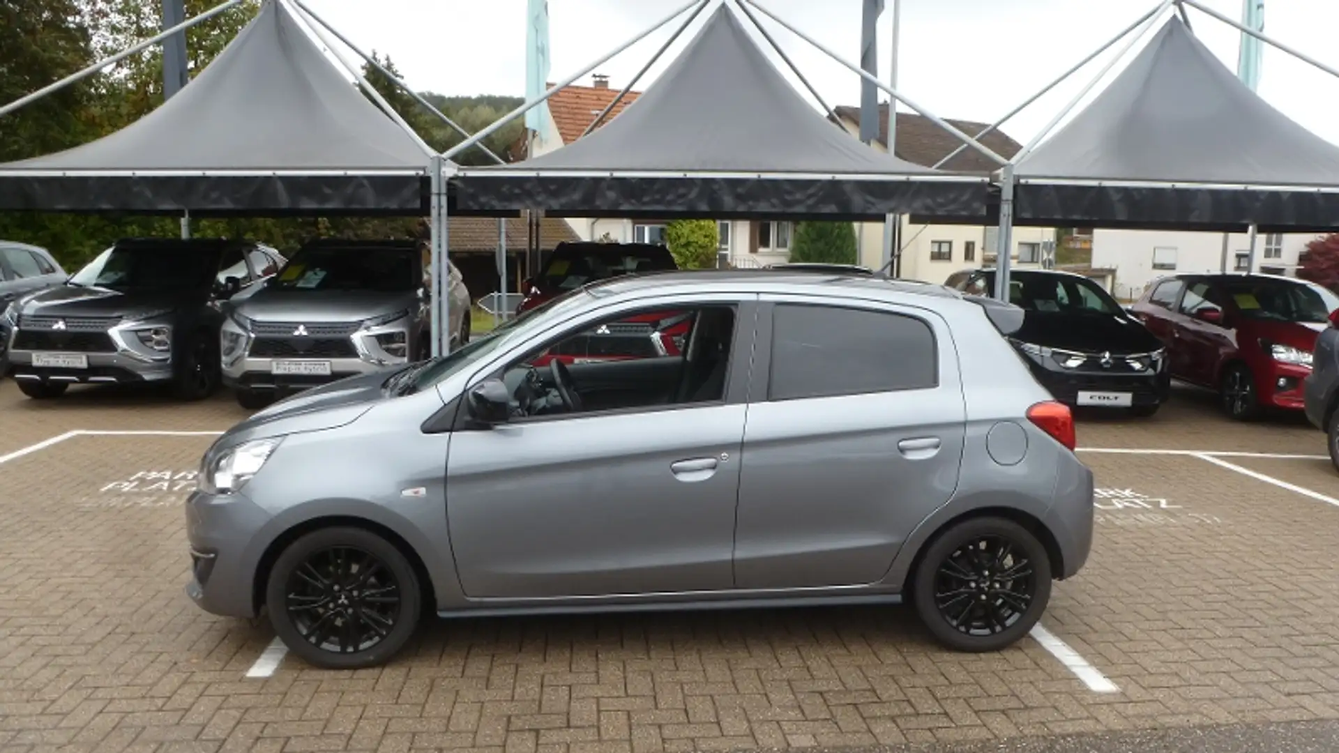 Mitsubishi Space Star 1.2 Diamant+ Plus mit Navi Grau - 2