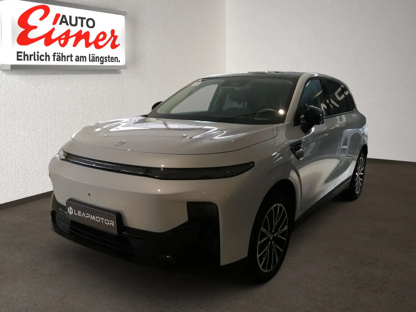 Leapmotor B10 DESIGN PROMAX AUT KlimaA SpurH el.Heck Silber - 2