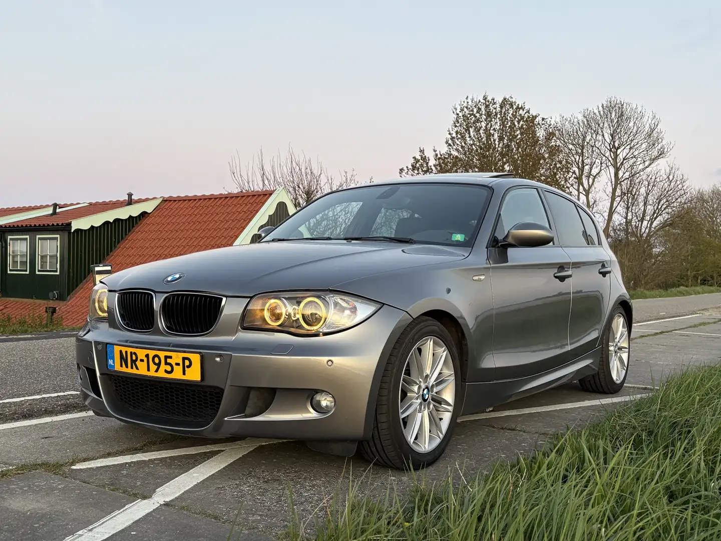 BMW 118 M-Sportpakket Grijs - 1