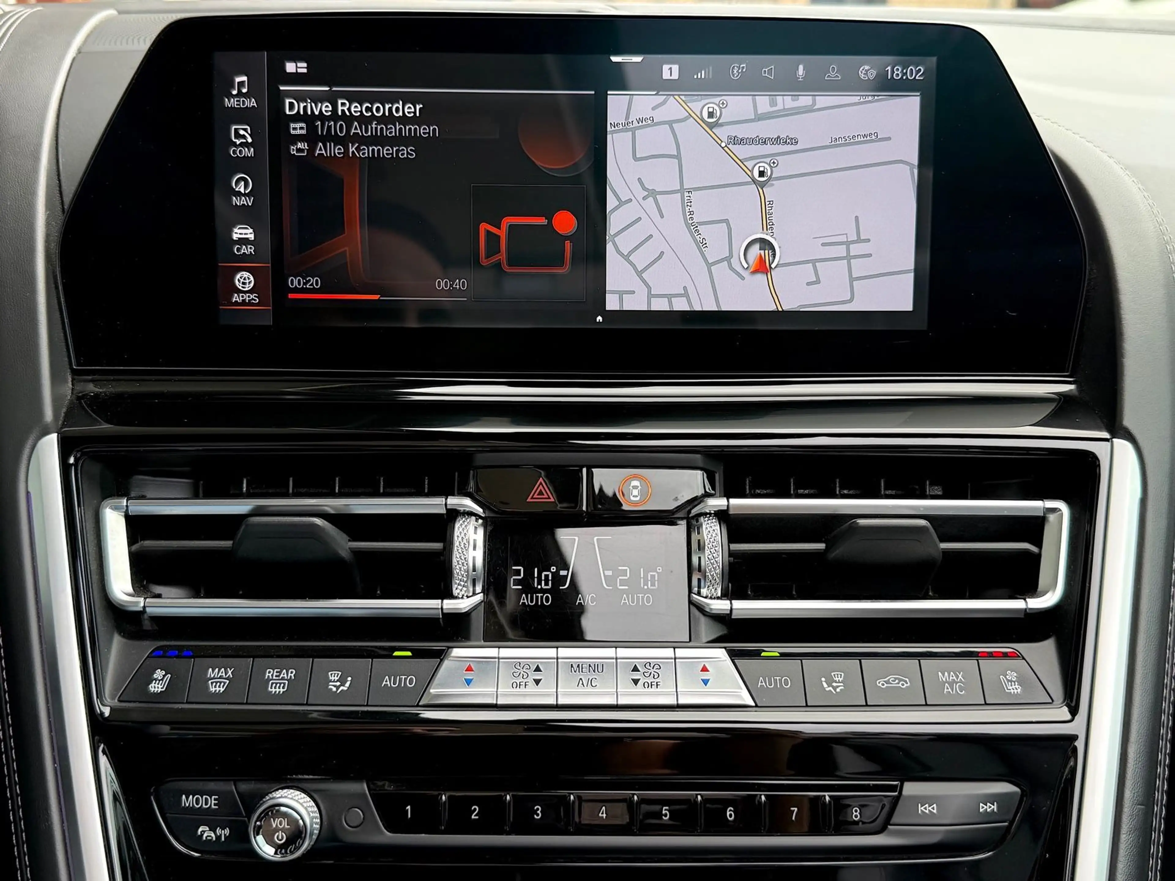 BMW M850 i xD Cabrio B&W Glas Dashcam SoftClouse VOLL — photo 12