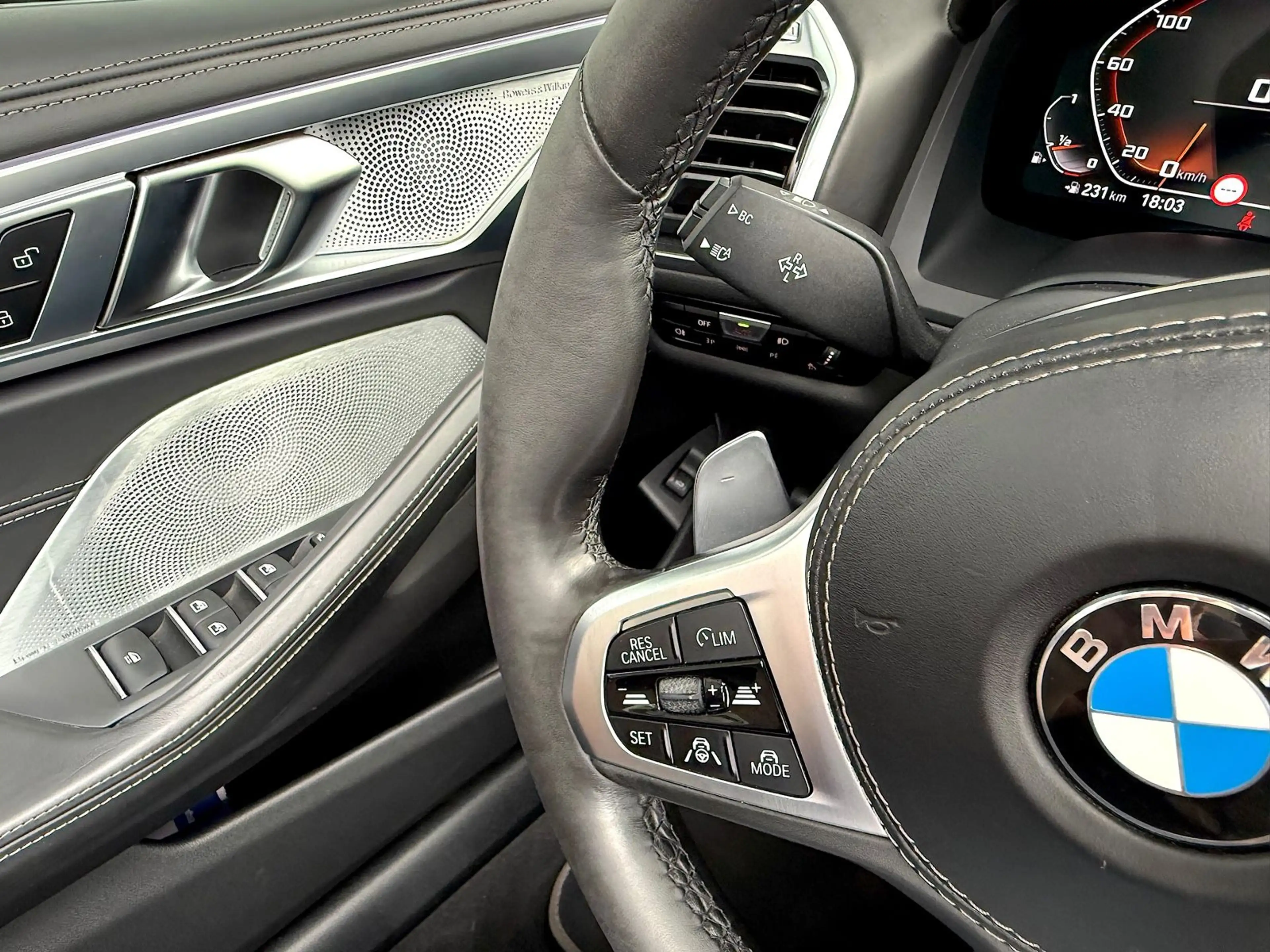BMW M850 i xD Cabrio B&W Glas Dashcam SoftClouse VOLL — photo 14