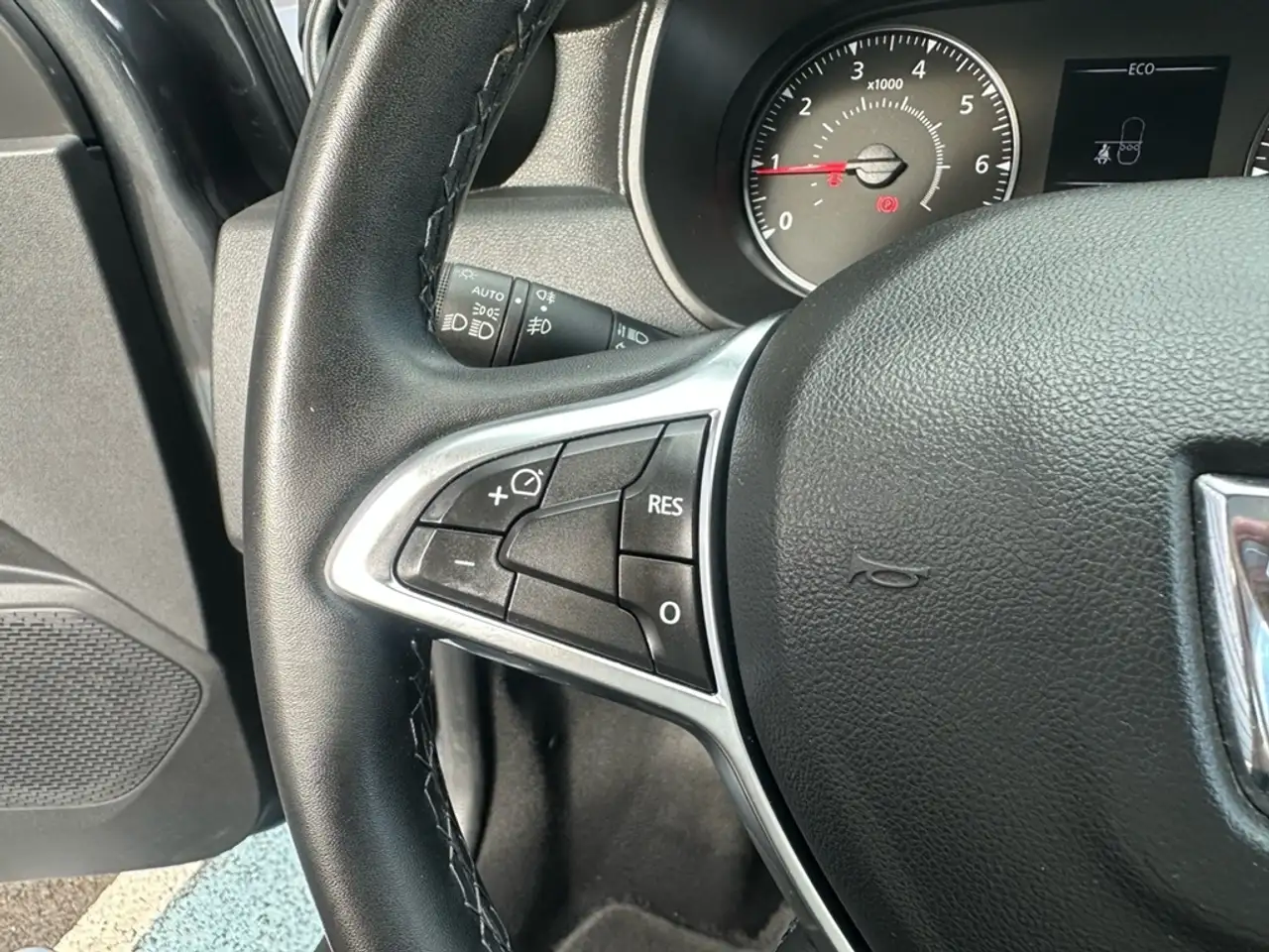 Dacia Duster — photo 11
