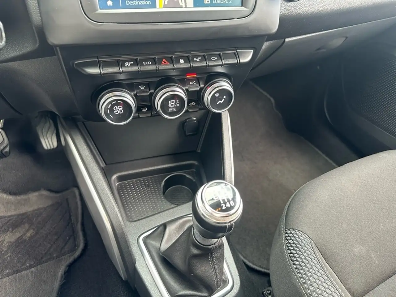 Dacia Duster — photo 16