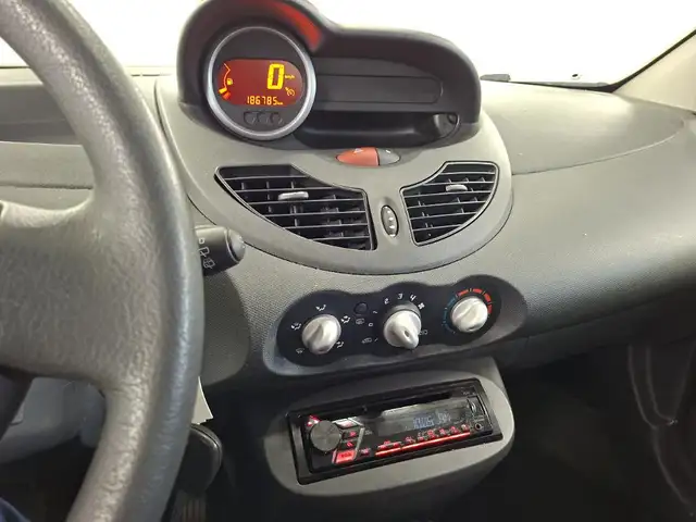 Renault Twingo view 10