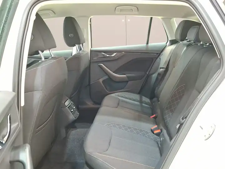 Škoda Scala 1.0 TSI Ambition (2020-) 2021, foto 30