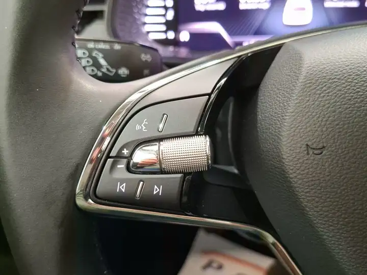 Škoda Scala 1.0 TSI Ambition (2020-) 2021, foto 14