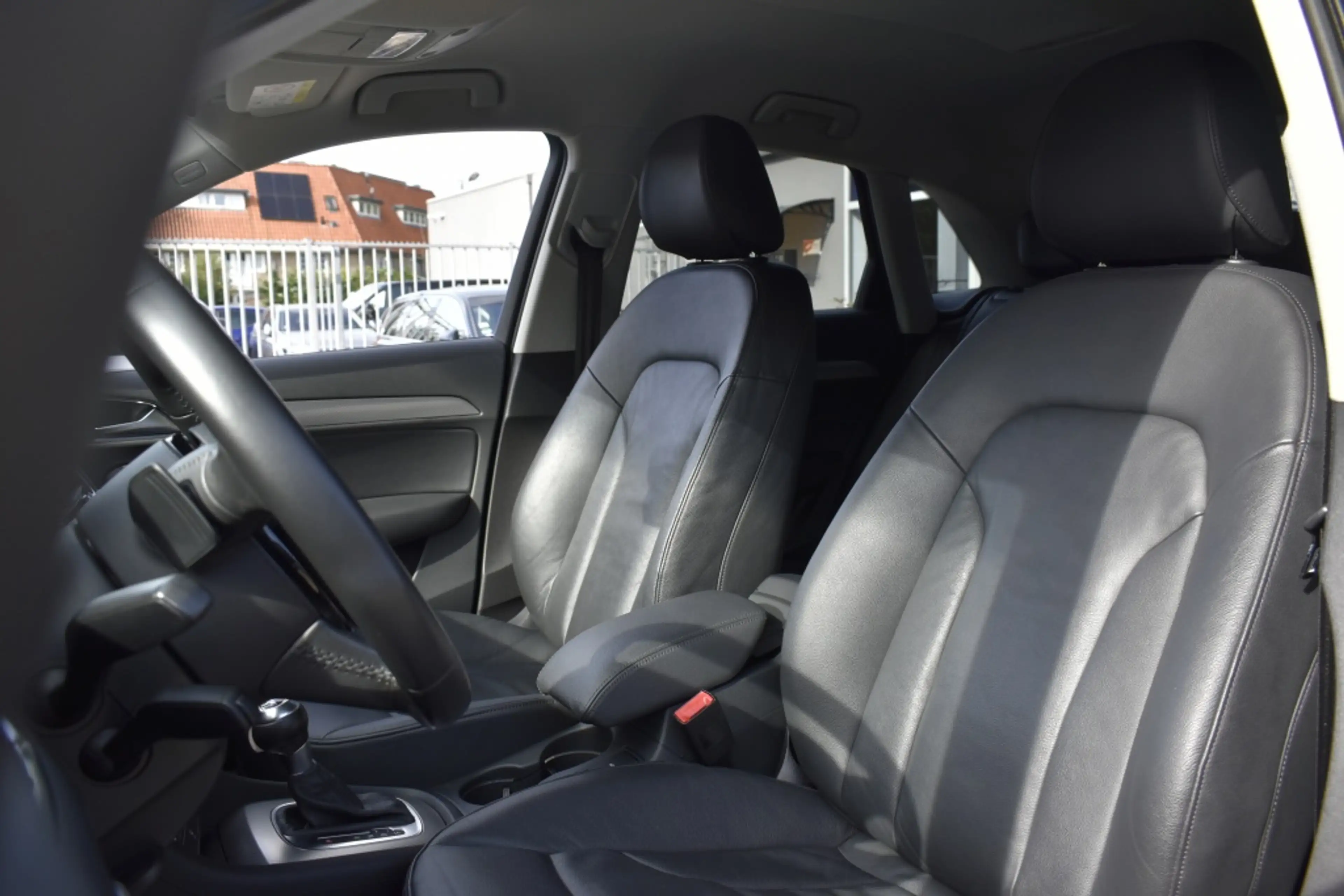 Audi Q3 1.4 tfsi-automaat-clima-elek. achterklep — photo 9