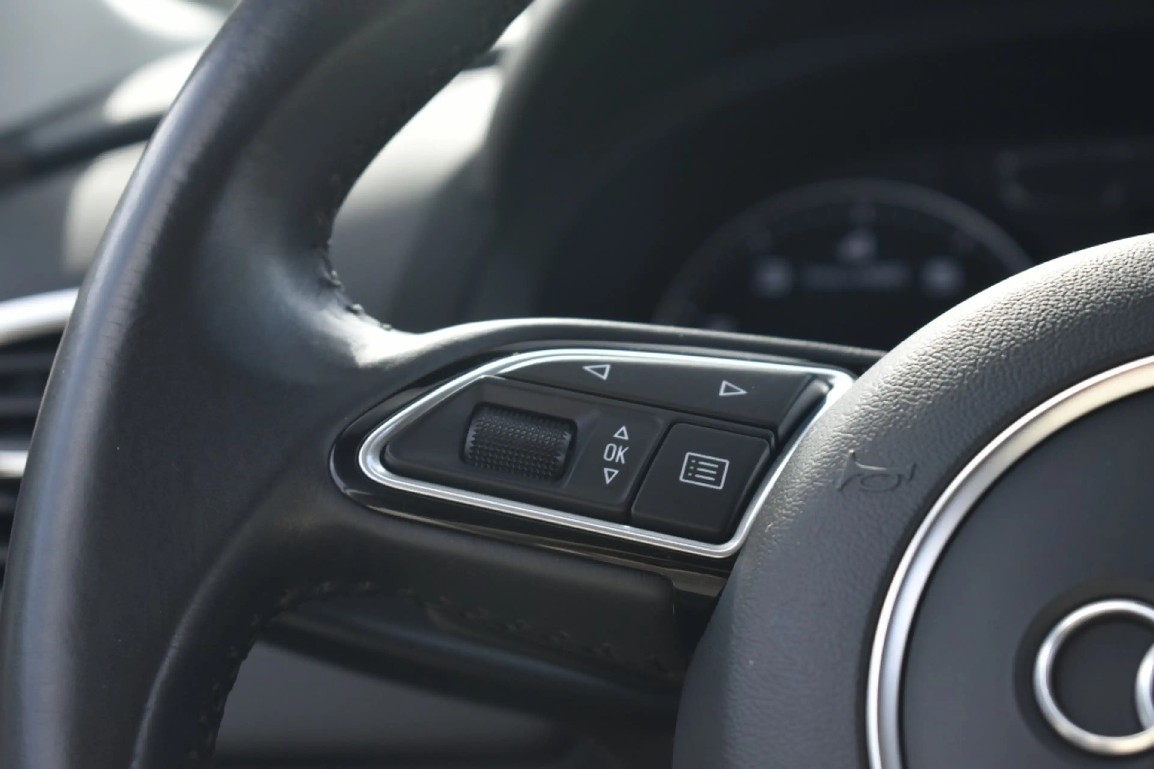 Audi Q3 1.4 tfsi-automaat-clima-elek. achterklep — photo 18