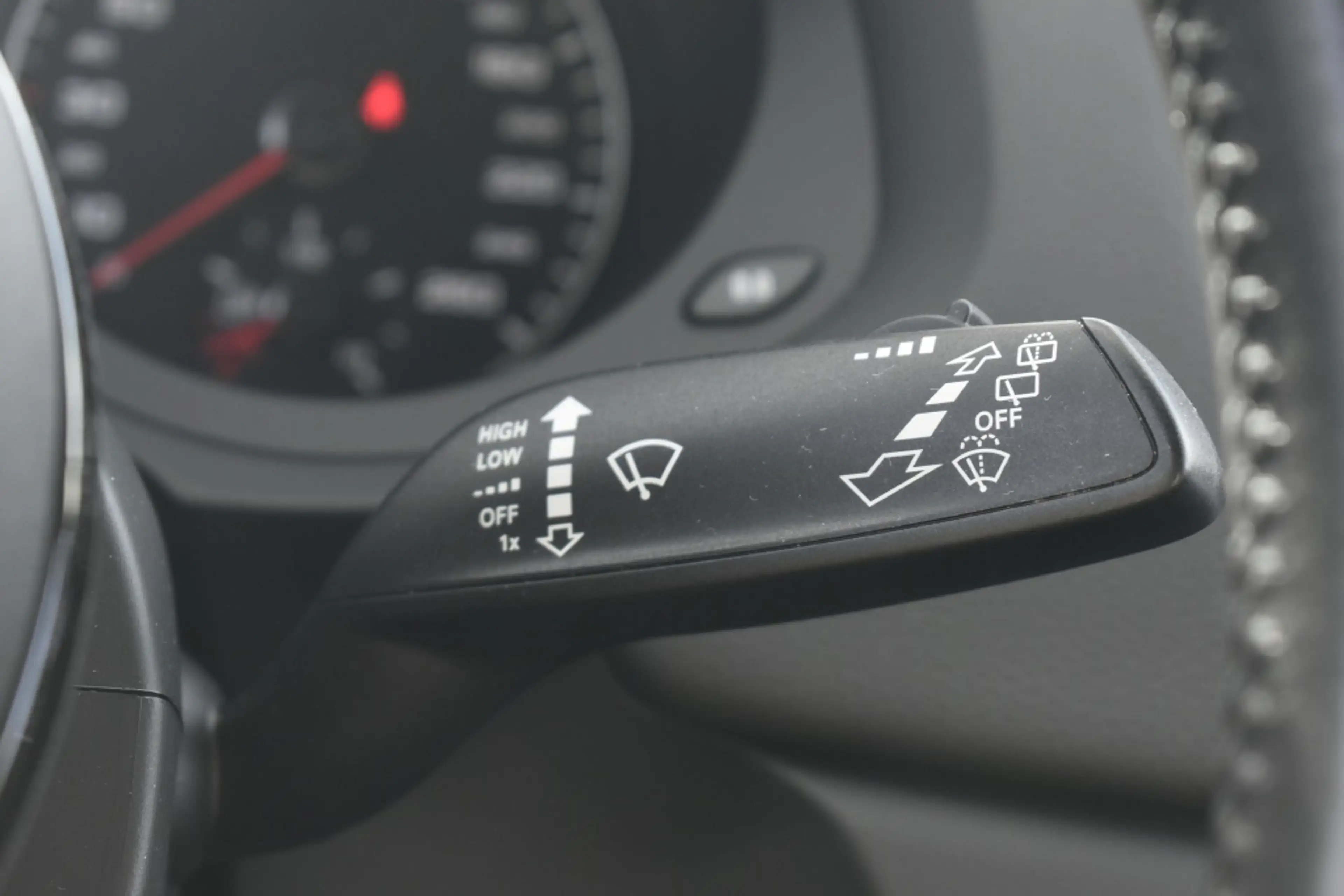 Audi Q3 1.4 tfsi-automaat-clima-elek. achterklep — photo 16