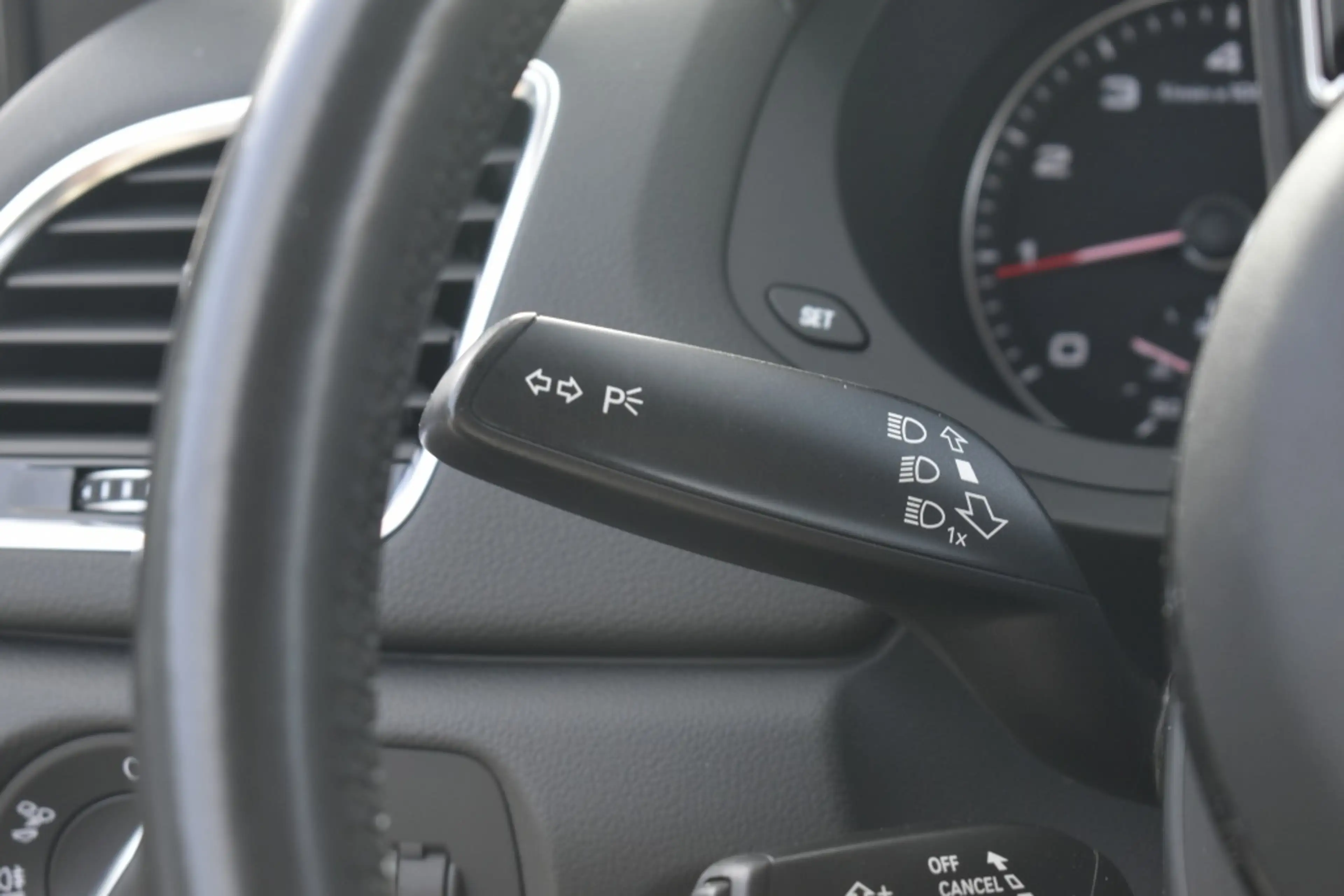 Audi Q3 1.4 tfsi-automaat-clima-elek. achterklep — photo 14