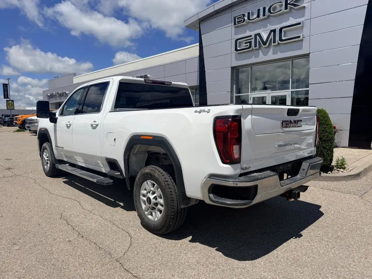 GMC Sierra 2500HD снимка GMC Sierra 2500HD