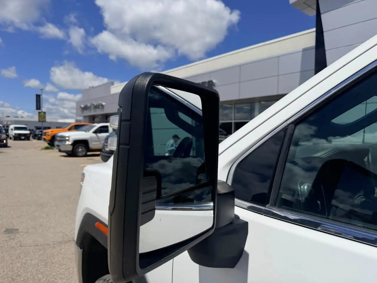 GMC Sierra 2500HD снимка GMC Sierra 2500HD