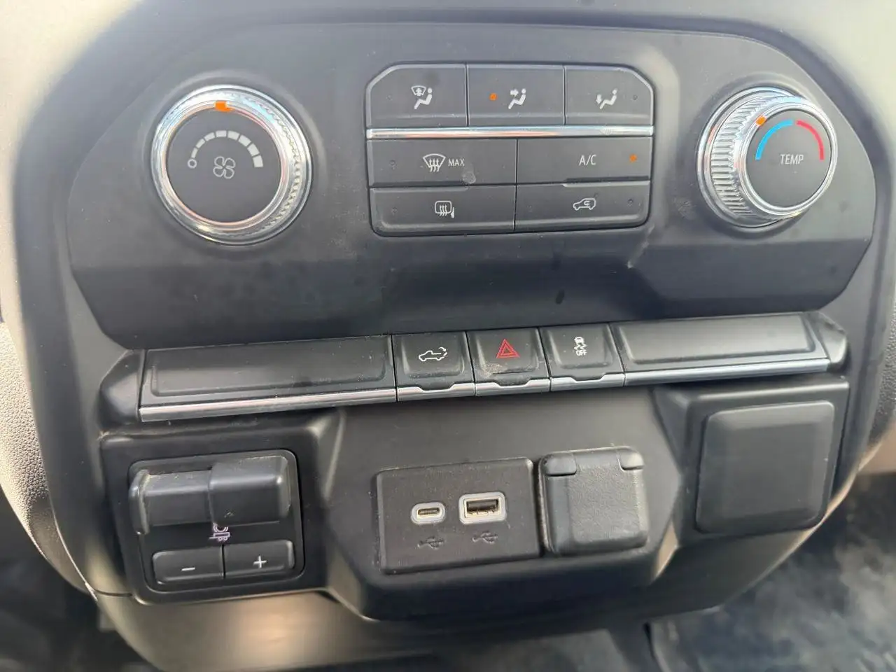 GMC Sierra 2500HD снимка GMC Sierra 2500HD