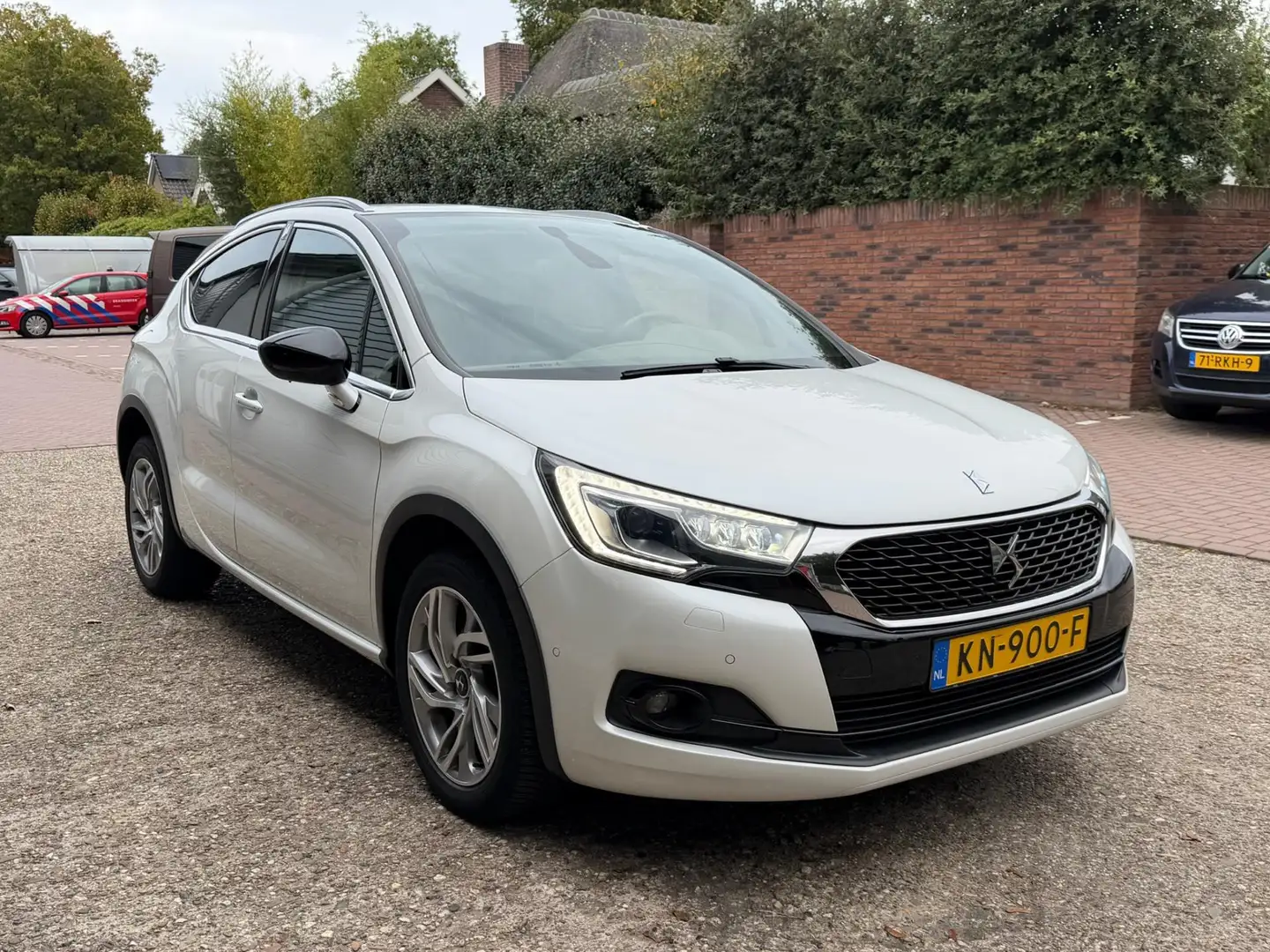 DS Automobiles DS 4 1.2 PureTech So Chic - EXPORT- Xenon - Denon- Lede Blanc - 1
