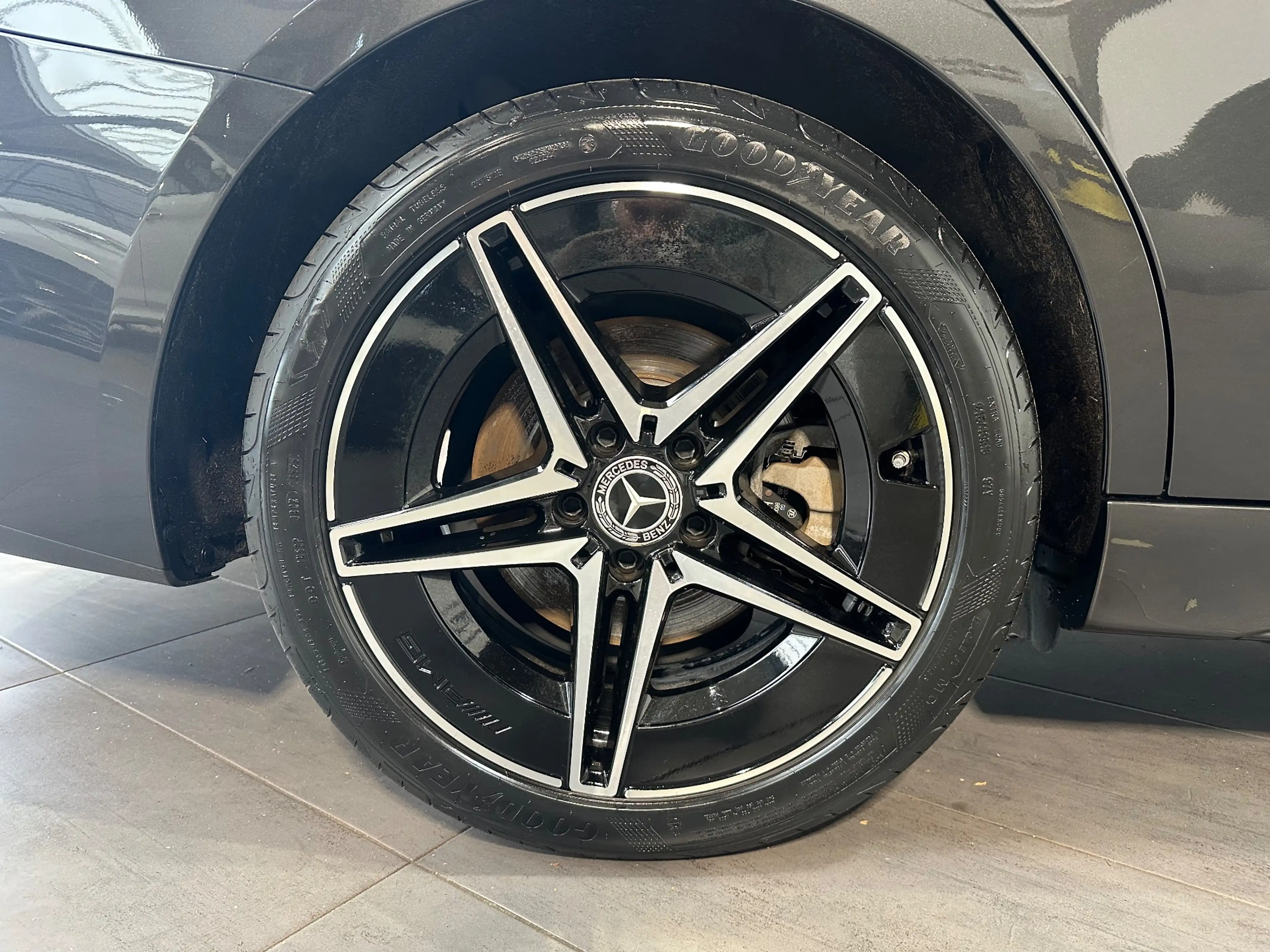 Mercedes-Benz C 220 T AMG Line NAV+LED+ACC+KAMERA+PANO+STHZG — photo 3