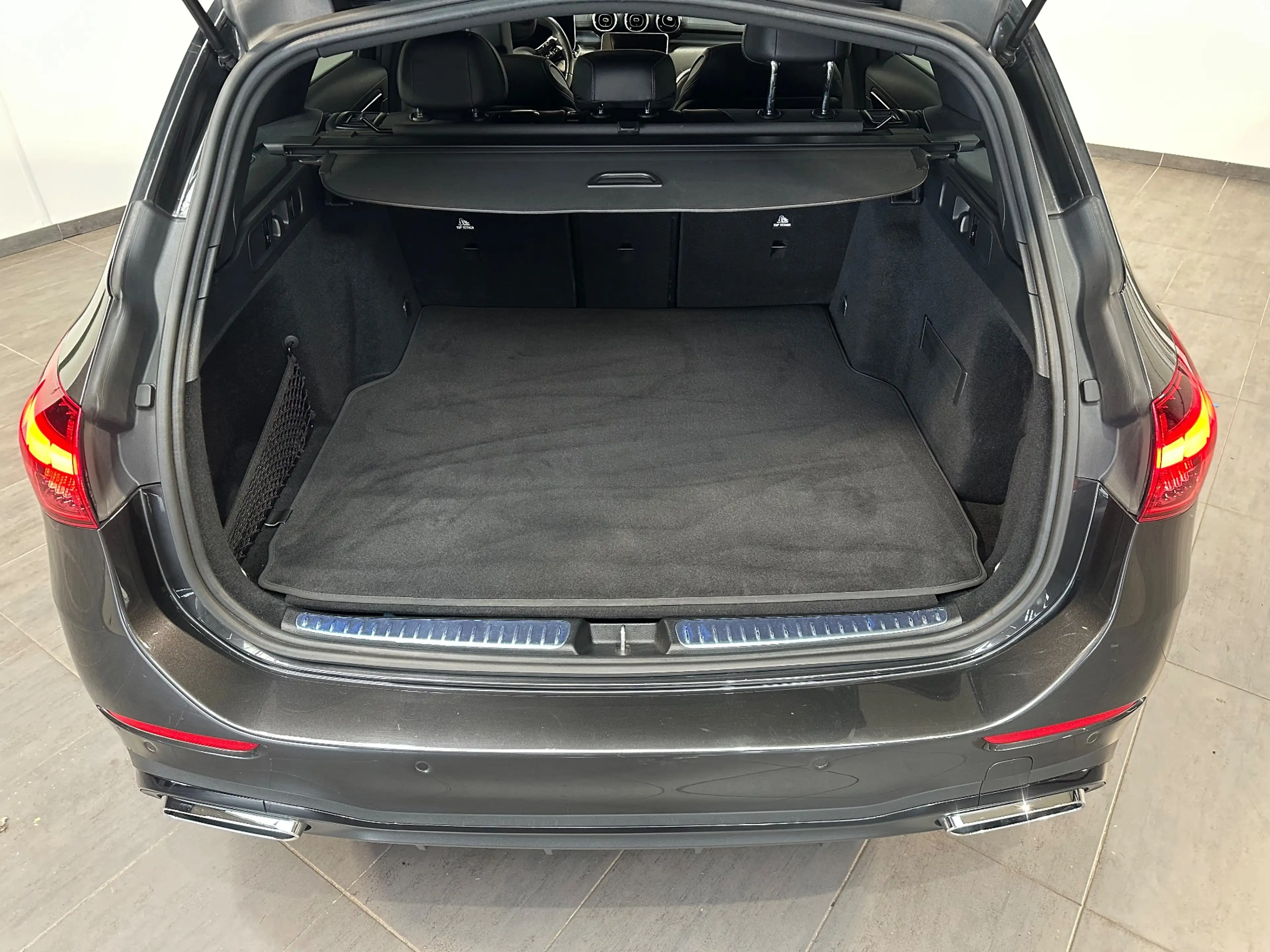 Mercedes-Benz C 220 T AMG Line NAV+LED+ACC+KAMERA+PANO+STHZG — photo 6