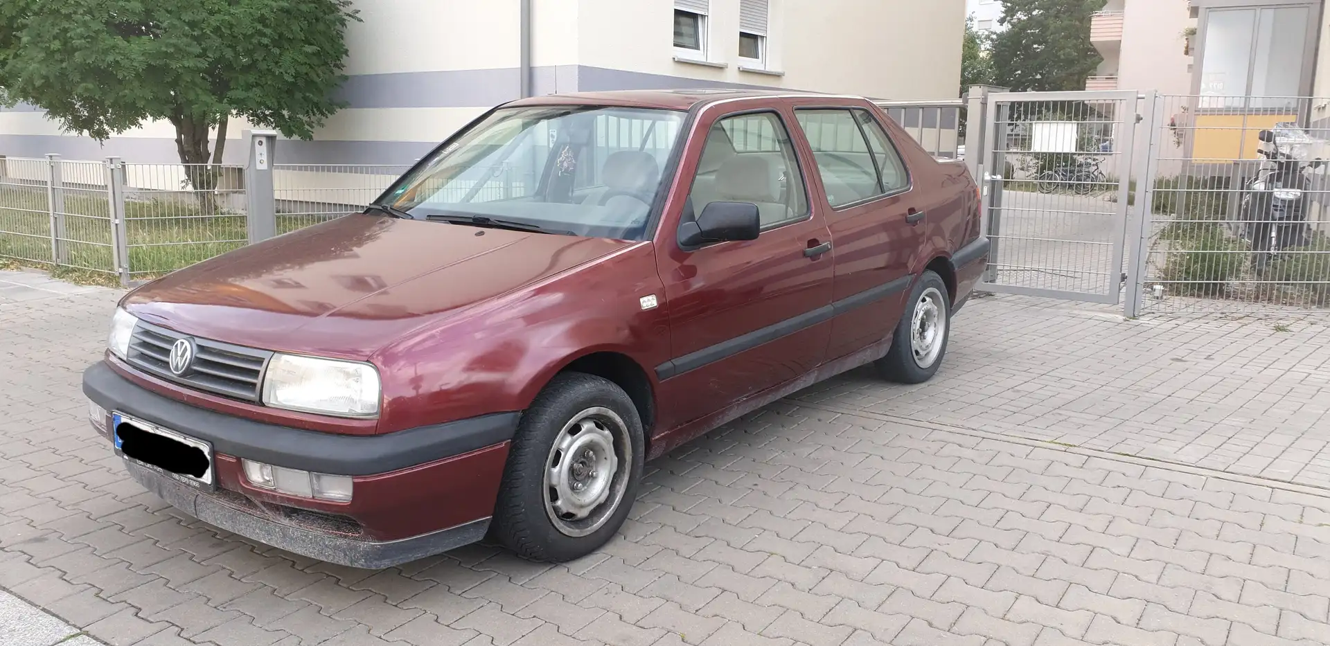 Volkswagen Vento AutomatikgetribeSteu Tüv  Neu-H-Zulassung OLDTIMER Piros - 1