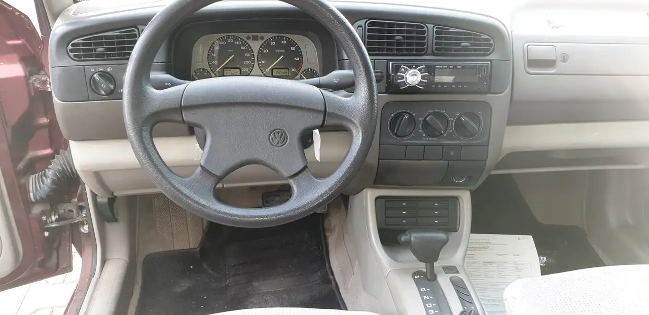 Volkswagen Vento Automatikgetribe Tüv Neu-H-Zulassung OLDTIMER, foto 10