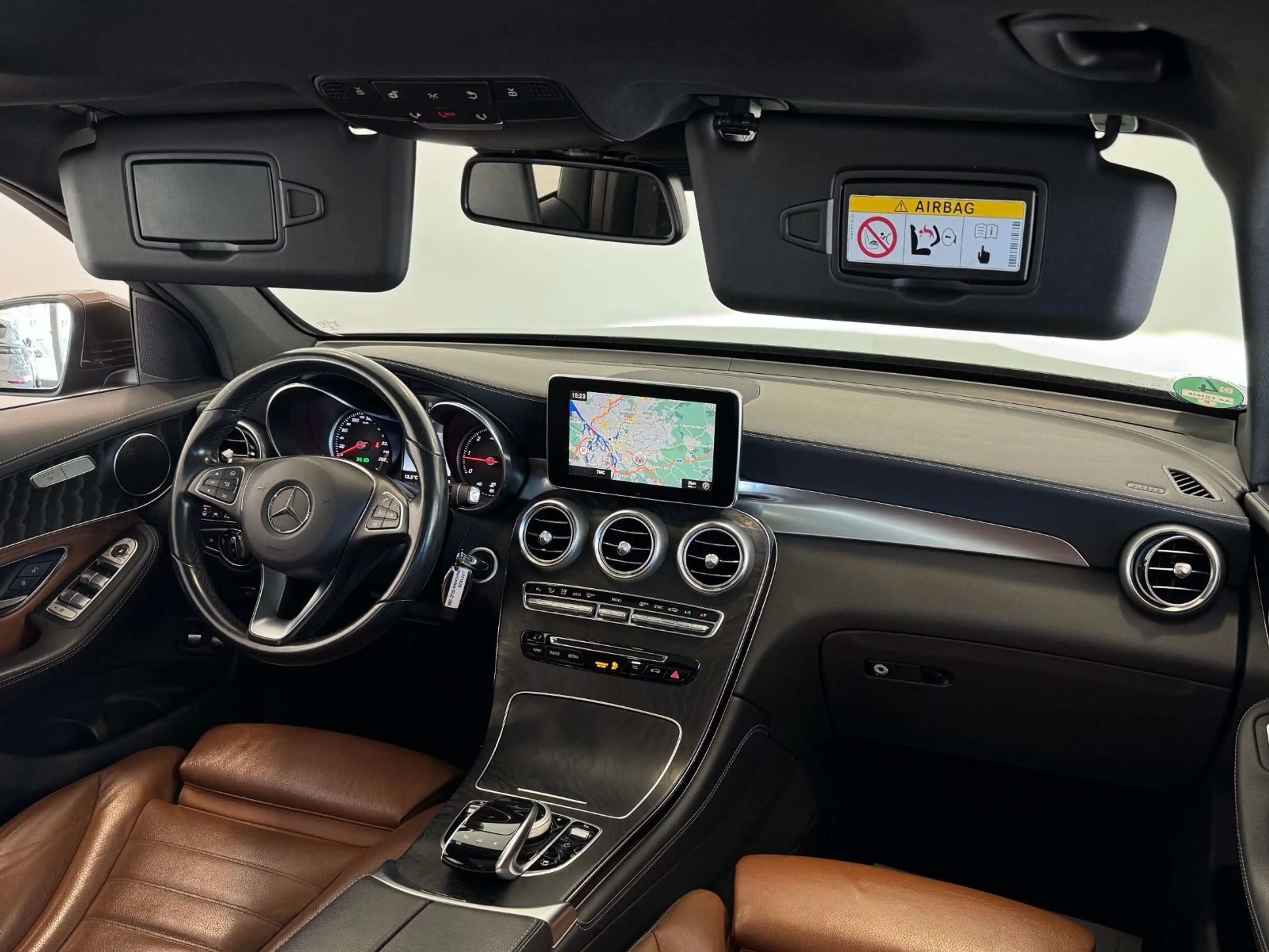 Mercedes-Benz GLC 250 d 4Matic AMG-Line|PANO|AHK|DTR+|LED|TOTW — photo 2