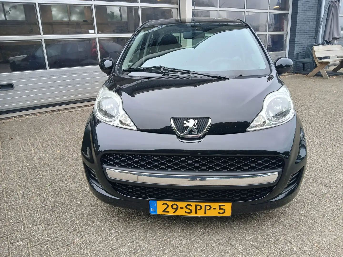 Peugeot 107 1.0-12V XS Schwarz - 2