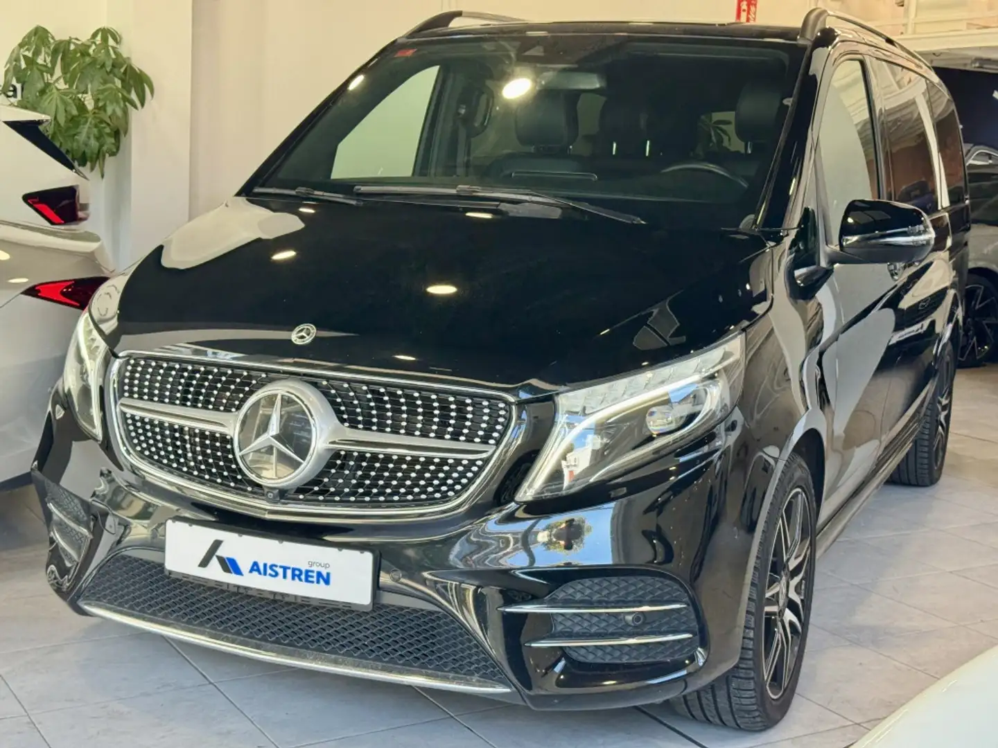 Mercedes-Benz V 300d Extralargo Avantgarde Negro - 1