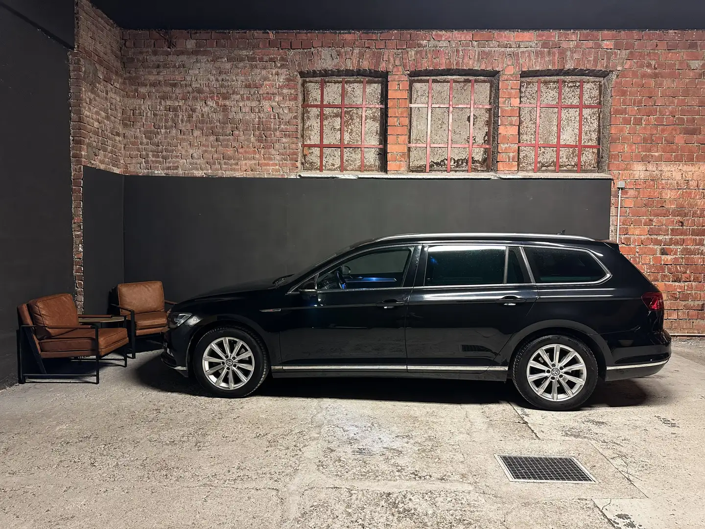 Volkswagen Passat Variant 2.0TDI Highline 4Motion LEDER/ PANORAMA/VIRTUAL CP Schwarz - 2