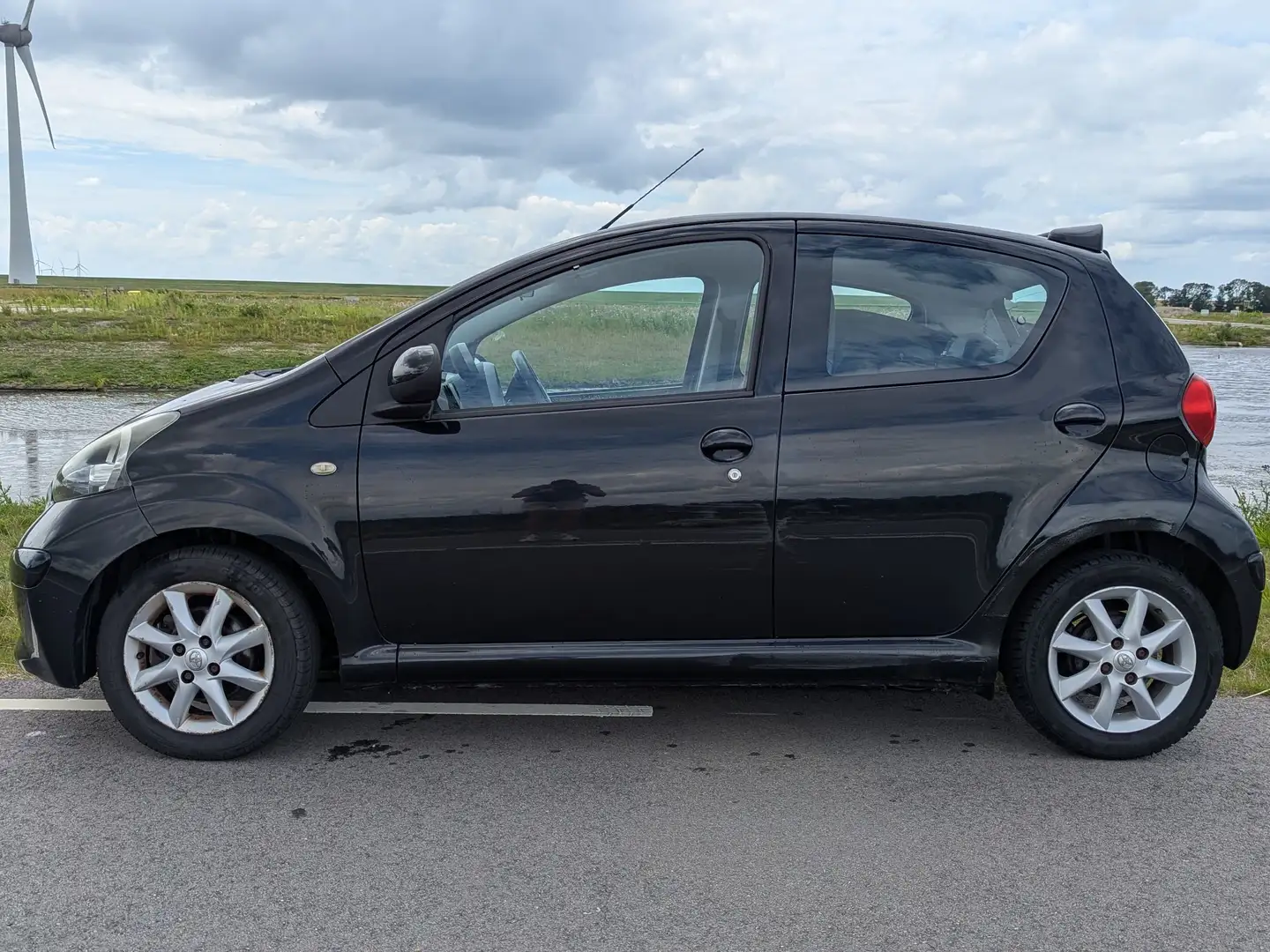 Toyota Aygo Aygo 1.0-12V + Noir - 2