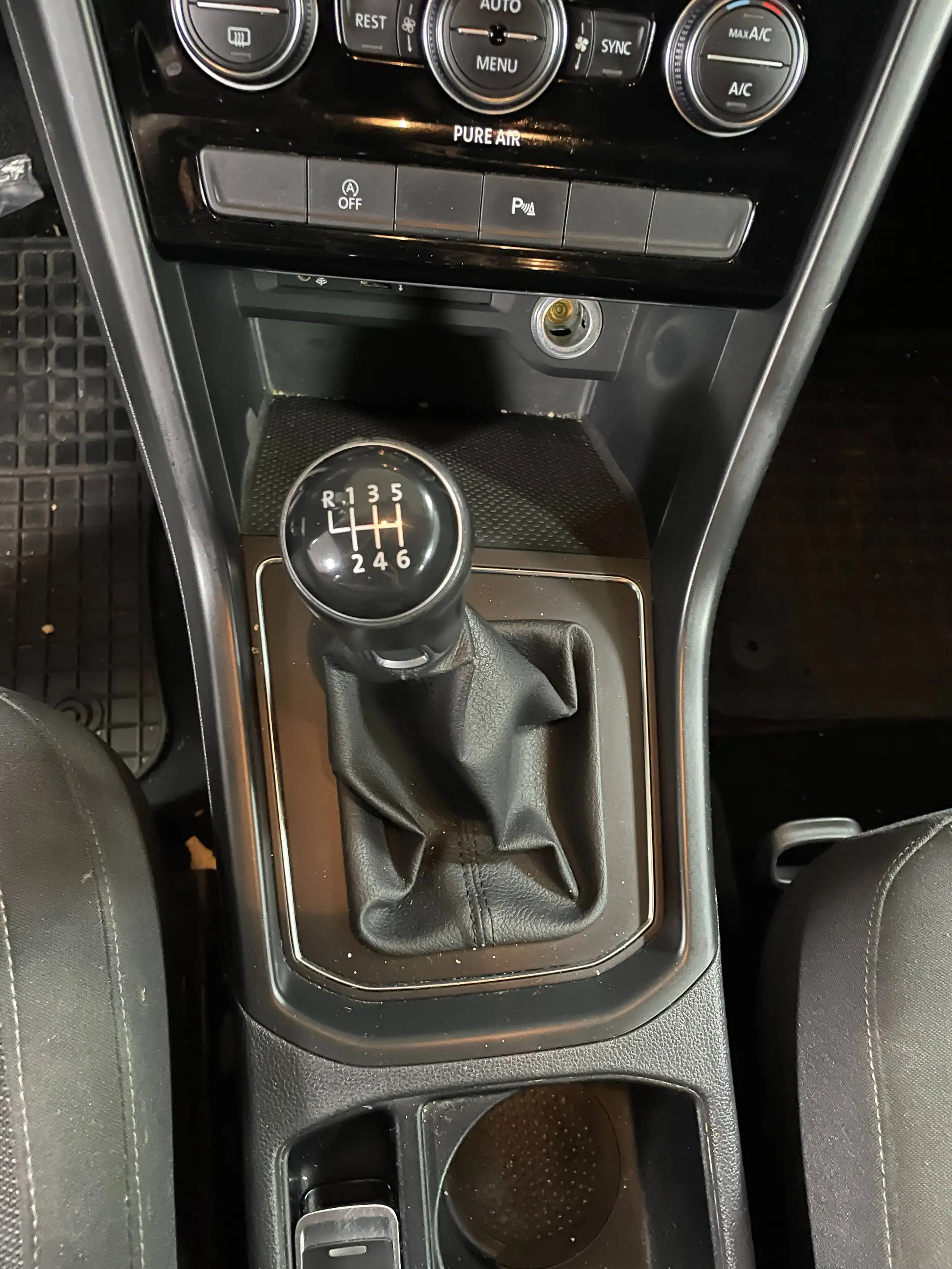 Volkswagen Touran Comfortline BMT/Start-Stop — photo 10