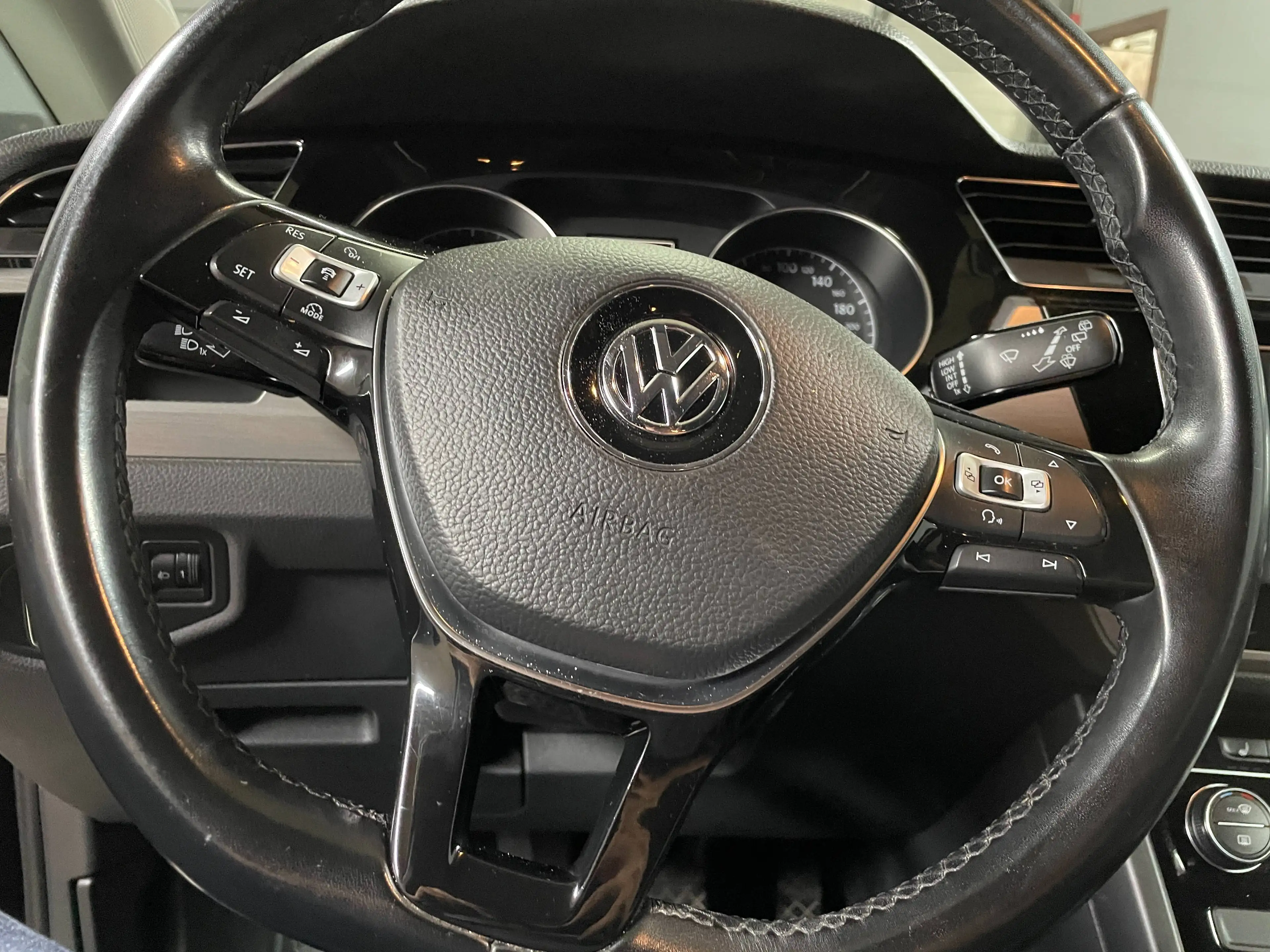 Volkswagen Touran Comfortline BMT/Start-Stop — photo 8