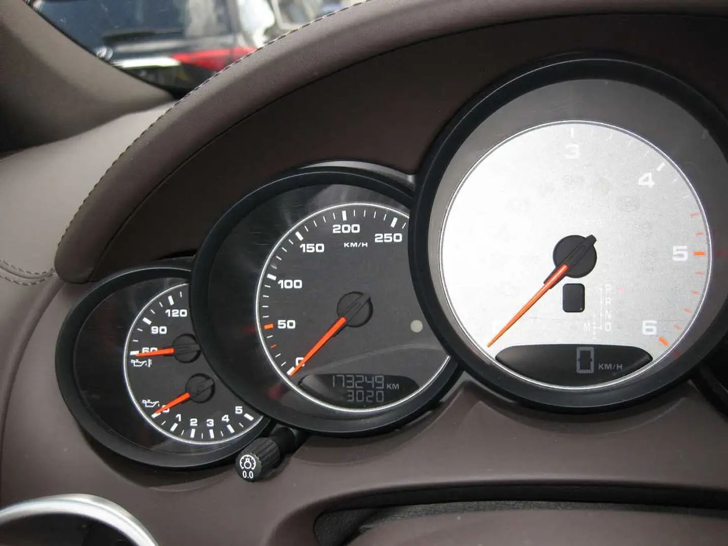 Porsche Cayenne Diesel S Tiptronic S Top Ausst. Bruin - 2