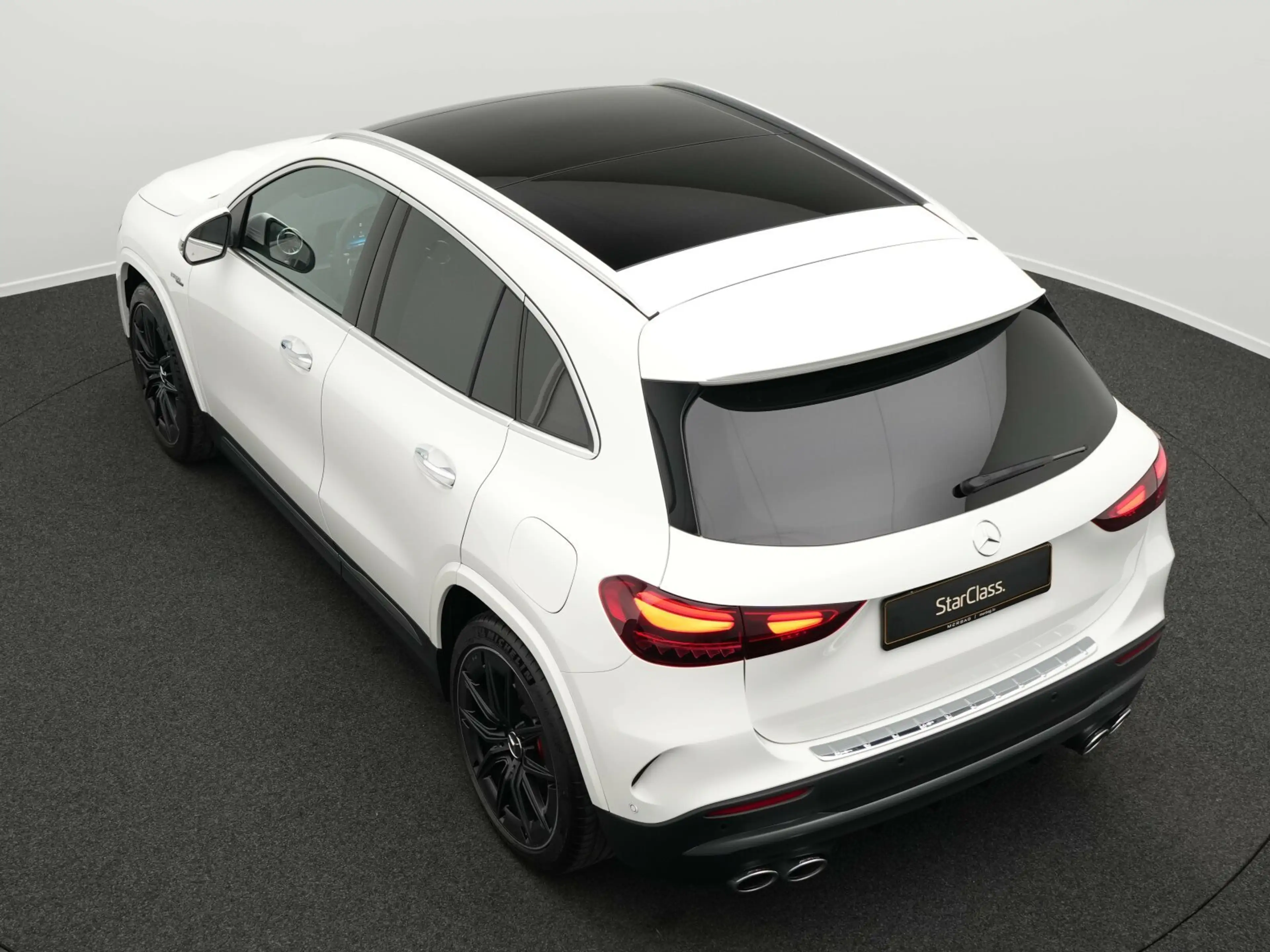 Mercedes-Benz GLA 45 AMG GLA 45 S 4M Multi+Pano+Kamera+360°+Burm+Memo Navi — photo 13